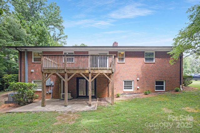 605 S Magnolia Street, Mooresville, NC 28115