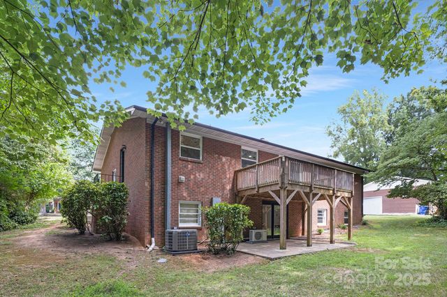 605 S Magnolia Street, Mooresville, NC 28115