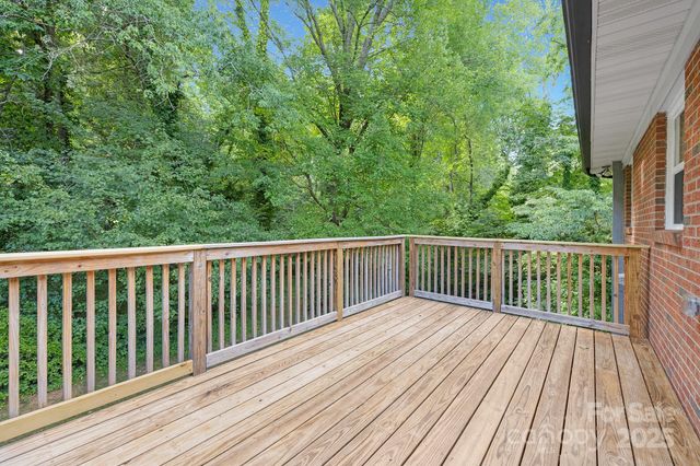 605 S Magnolia Street, Mooresville, NC 28115