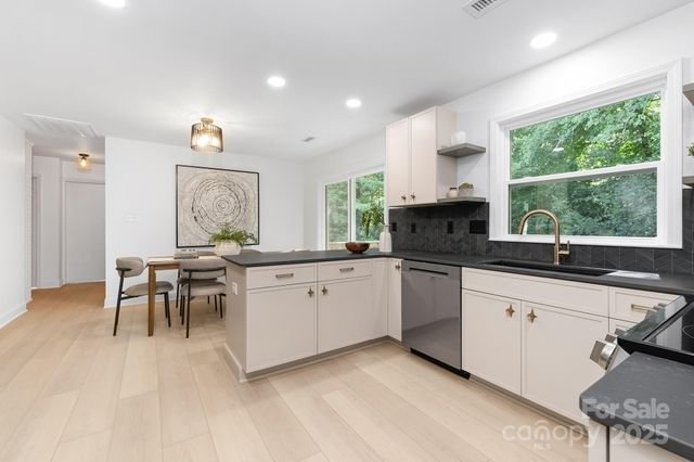 605 S Magnolia Street, Mooresville, NC 28115