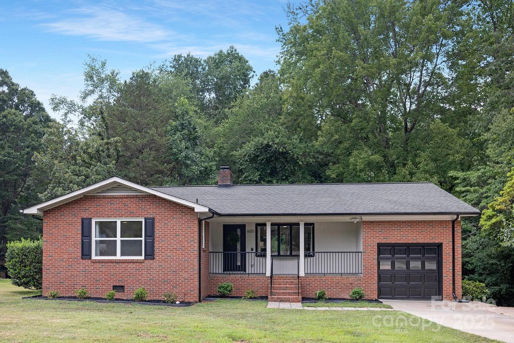 605 S Magnolia Street, Mooresville, NC 28115