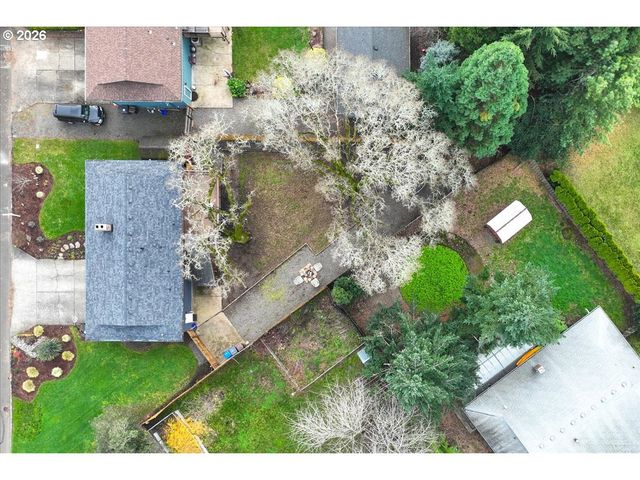970 JOSEPHINE St, Oregon City, OR 97045