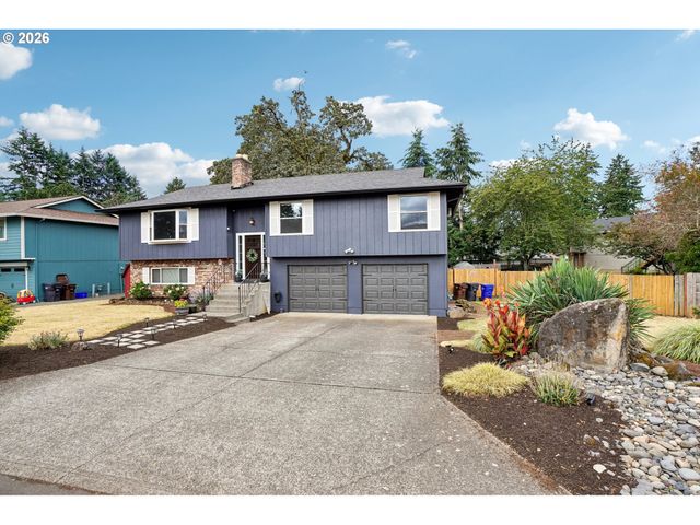 970 JOSEPHINE St, Oregon City, OR 97045