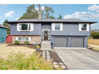 970 JOSEPHINE St, Oregon City, OR 97045