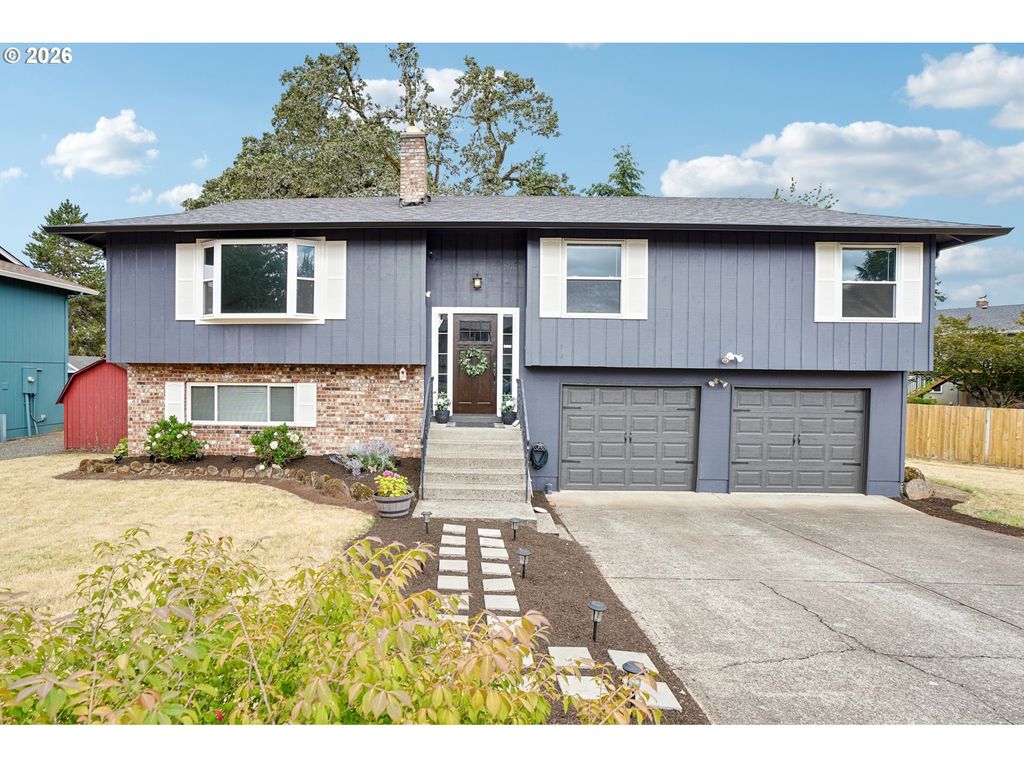 970 JOSEPHINE St, Oregon City, OR 97045