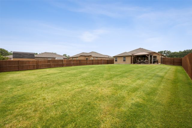 417 Highmeadow Drive, Aubrey, TX 76227