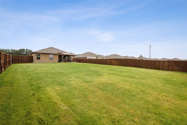417 Highmeadow Drive, Aubrey, TX 76227