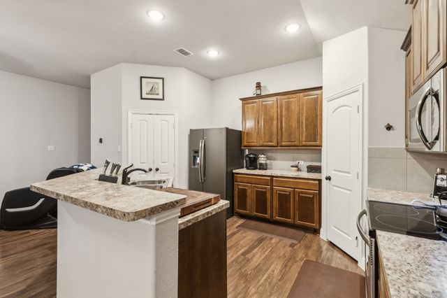 417 Highmeadow Drive, Aubrey, TX 76227
