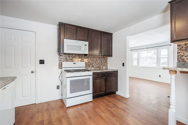 327 Estall Road, Greece, NY 14616