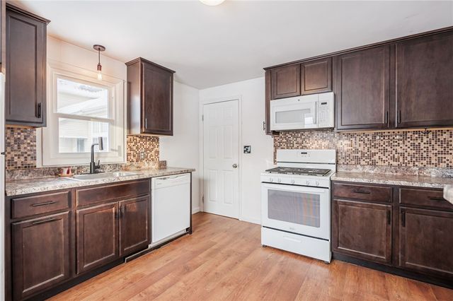 327 Estall Road, Greece, NY 14616