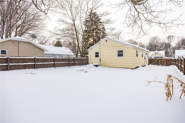 327 Estall Road, Greece, NY 14616