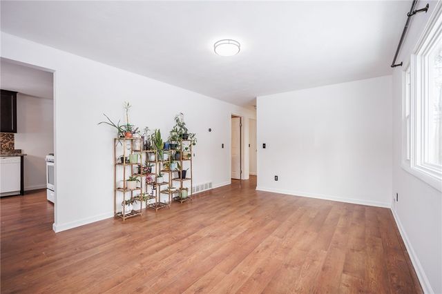 327 Estall Road, Greece, NY 14616