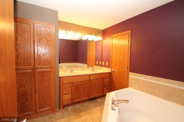 19438 Dodge Street NW, Elk River, MN 55330