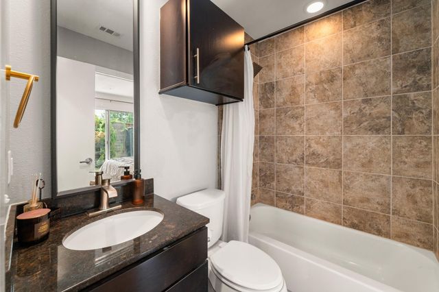 429 Meadow Street, Houston, TX 77020