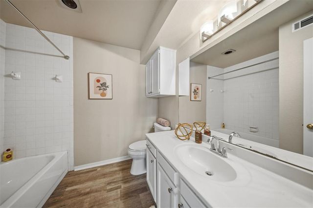 4400 Hemingway Drive 252, Oklahoma City, OK 73118