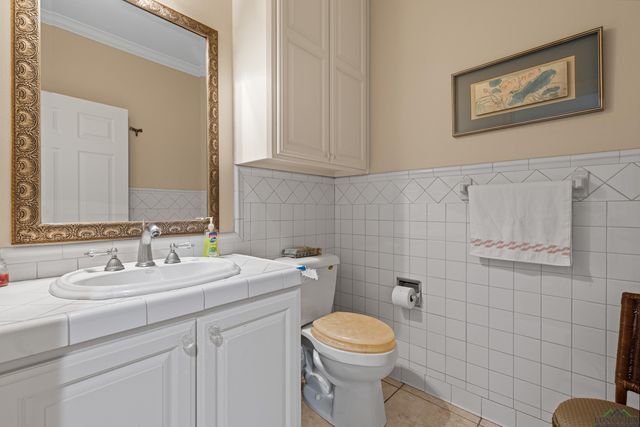 1360 E Main, Henderson, TX 75652