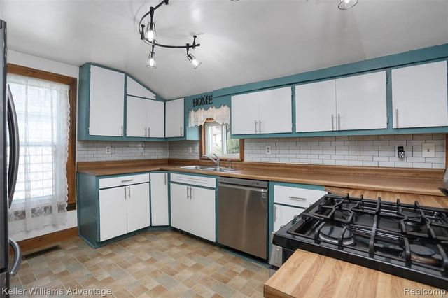 2931 4th Street, Trenton, MI 48183