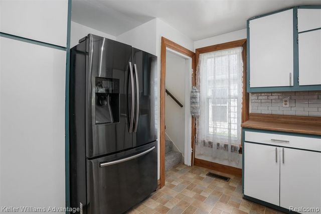 2931 4th Street, Trenton, MI 48183