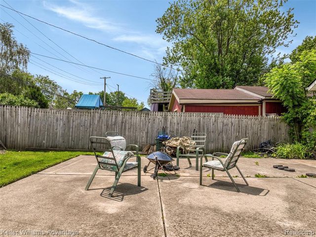 2931 4th Street, Trenton, MI 48183