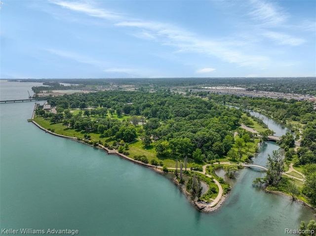 2931 4th Street, Trenton, MI 48183