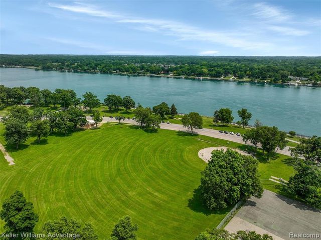 2931 4th Street, Trenton, MI 48183