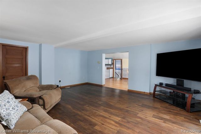 2931 4th Street, Trenton, MI 48183