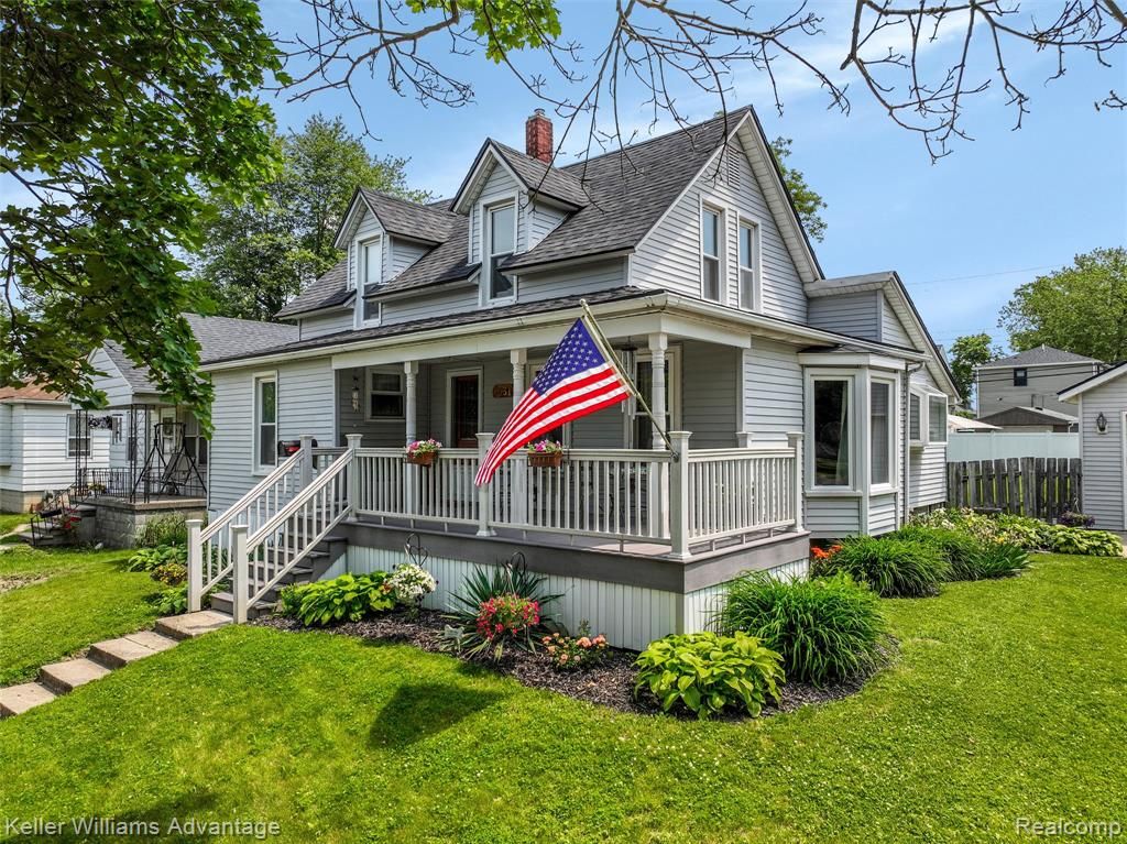 2931 4th Street, Trenton, MI 48183