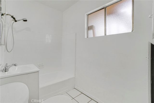 904 S Bullis Road, Compton, CA 90221