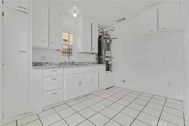 904 S Bullis Road, Compton, CA 90221