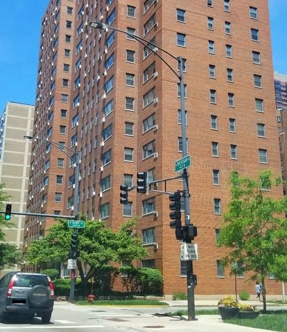 2909 N SHERIDAN Road 1801, Chicago, IL 60657