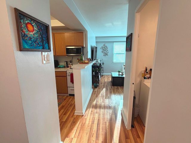 2909 N SHERIDAN Road 1801, Chicago, IL 60657