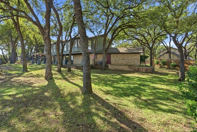 401 Rocky Canyon Court, Arlington, TX 76011