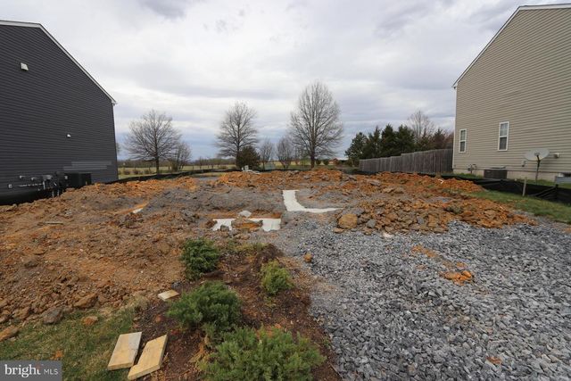 27 FLAGSTAFF CIRCLE, Martinsburg, WV 25405
