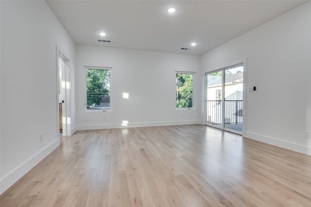 514 S Glasgow Drive, Dallas, TX 75223