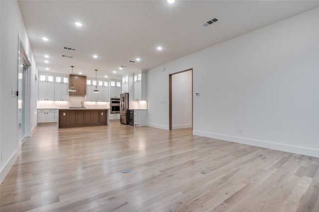 514 S Glasgow Drive, Dallas, TX 75223