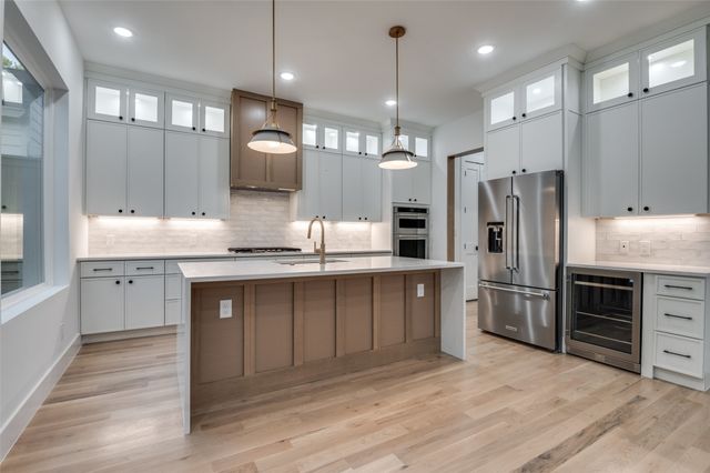 514 S Glasgow Drive, Dallas, TX 75223