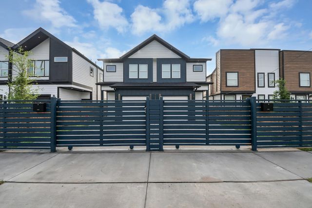 8601 Amadwe Street B, Houston, TX 77051