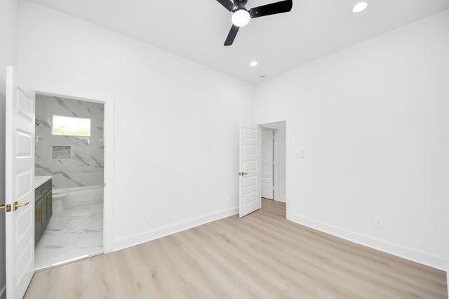 8601 Amadwe Street B, Houston, TX 77051