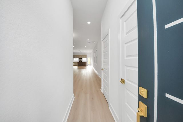 8601 Amadwe Street B, Houston, TX 77051