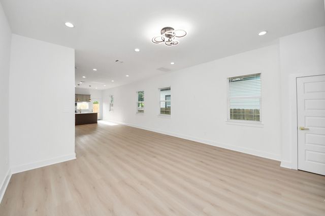 8601 Amadwe Street B, Houston, TX 77051