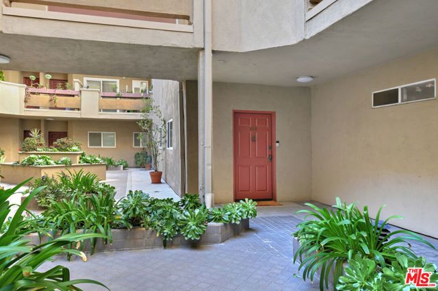 4301 Fulton Avenue 106, Los Angeles, CA 91423