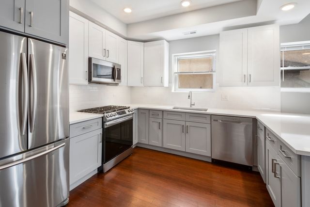 4637 N Dover Street 2S, Chicago, IL 60640