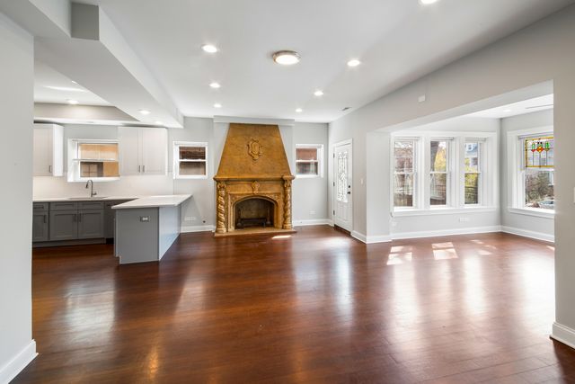 4637 N Dover Street 2S, Chicago, IL 60640