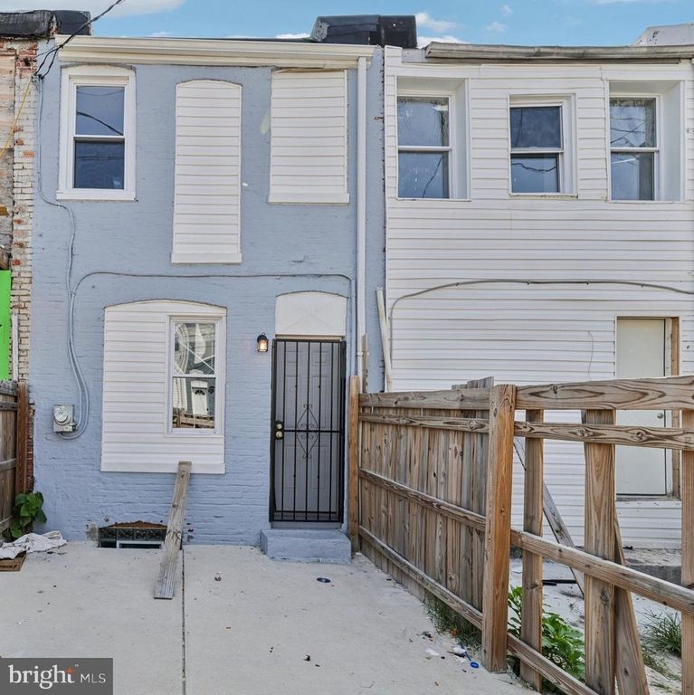 816 N PORT ST, Baltimore, MD 21205