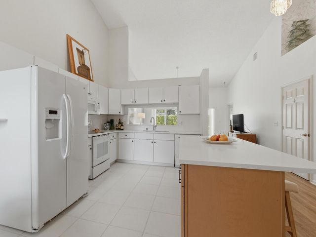 6367 Long Key Lane, Boynton Beach, FL 33472