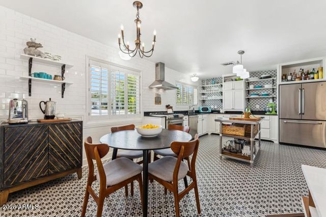 3201 E COLTER Street, Phoenix, AZ 85018