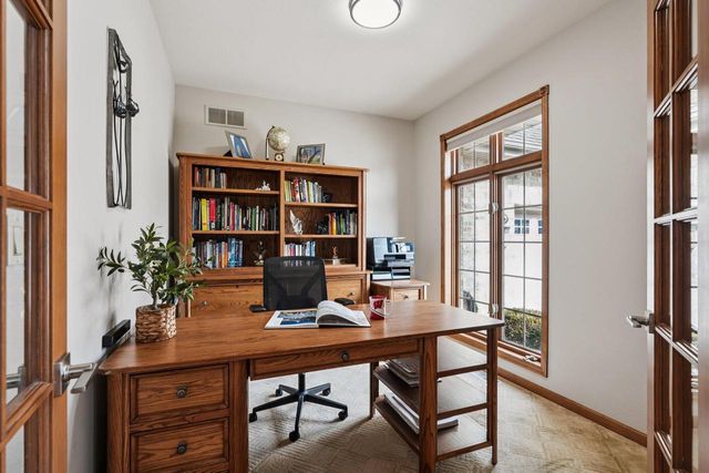 N4985 Arrowhead TRAIL, Juneau, WI 53039