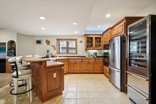 N4985 Arrowhead TRAIL, Juneau, WI 53039