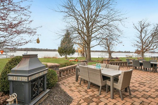 N4985 Arrowhead TRAIL, Juneau, WI 53039