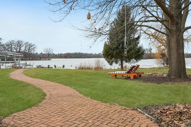 N4985 Arrowhead TRAIL, Juneau, WI 53039